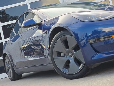Used 2022 Tesla Model 3 Long Range AWD/4WD image 12