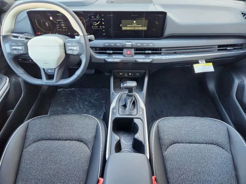 New 2025 Kia K4 GT-Line w/ GT-Line Sunroof Package image 19