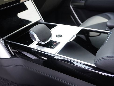 Used 2024 Land Rover Range Rover Long Wheelbase Autobiography image 80