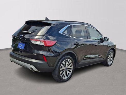 Certified 2020 Ford Escape Titanium w/ Titanium Premium Package 2.0 AWD/4WD image 6