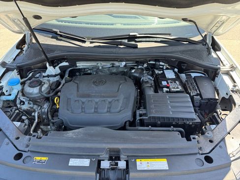 Used 2023 Volkswagen Tiguan SE w/ Panoramic Sunroof Package FWD image 20