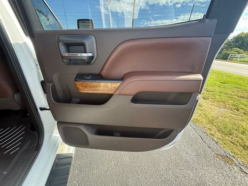 Used 2017 Chevrolet Silverado 2500 High Country w/ Duramax Plus Package AWD/4WD image 20