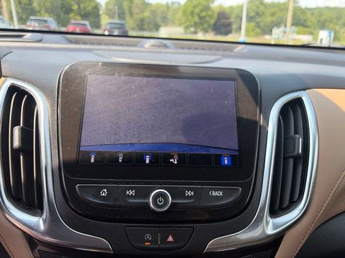 Used 2022 Chevrolet Equinox Premier AWD/4WD image 26