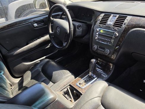 Used 2008 Cadillac DTS Luxury III FWD image 3