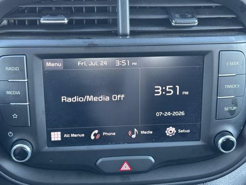 Used 2025 Kia Soul LX w/ LX Technology Package FWD image 20