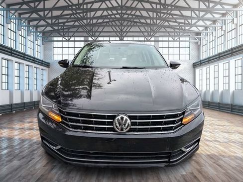Used 2019 Volkswagen Passat 2.0T Wolfsburg FWD image 9