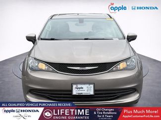 Used 2017 Chrysler Pacifica Touring FWD video 2