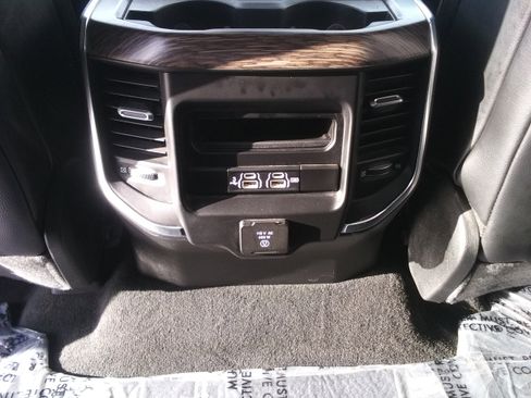Used 2020 RAM 1500 Laramie image 11