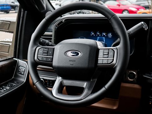 Used 2026 Ford F450 Lariat AWD/4WD image 18