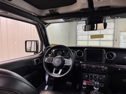Used 2023 Jeep Wrangler Unlimited Rubicon 392 w/ Trailer Tow Package AWD/4WD image 21