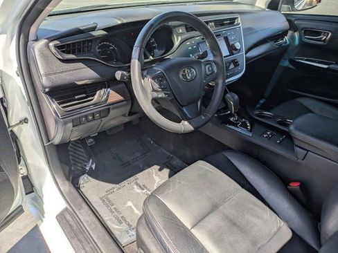 Used 2016 Toyota Avalon XLE Premium w/ Preferred Accessory Package FWD image 13