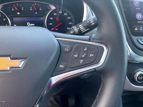 Used 2024 Chevrolet Equinox LT FWD image 24