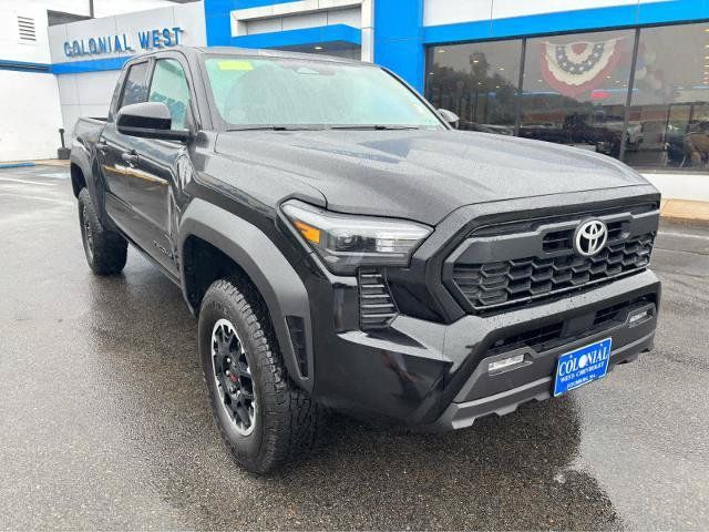 Used 2025 Toyota Tacoma TRD Off-Road AWD/4WD image 13