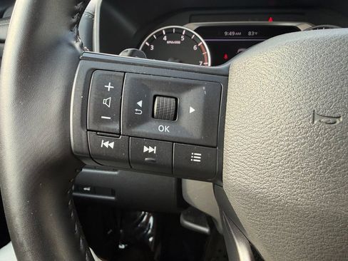 Used 2025 Nissan Rogue SV FWD image 18