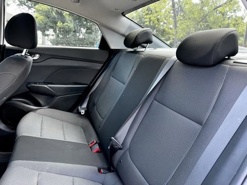 Used 2021 Hyundai Accent SE image 21