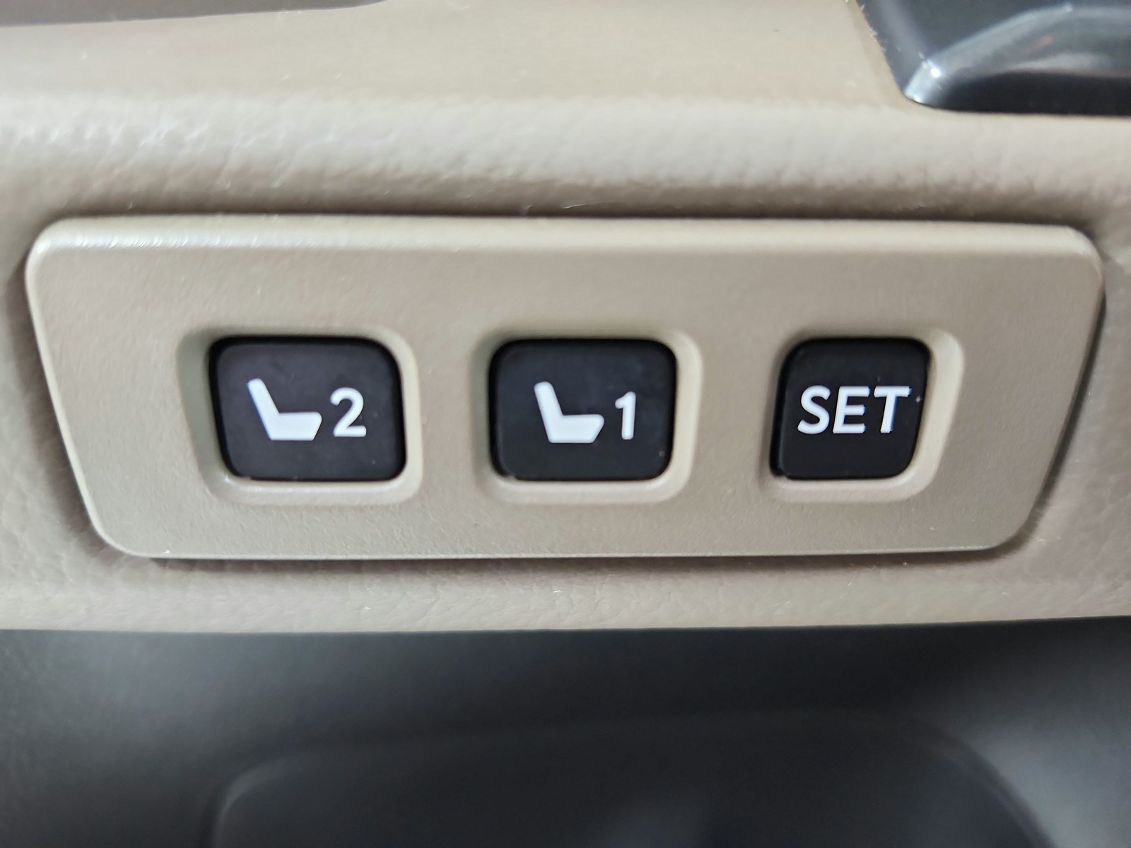 Used 2023 Lexus GX 460 Premium w/ Premium Package AWD/4WD image 22