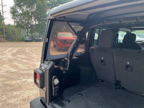Used 2023 Jeep Wrangler Unlimited Sport AWD/4WD image 14