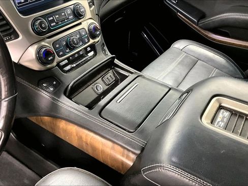 Used 2018 GMC Yukon Denali w/ Denali Ultimate Package AWD/4WD image 17