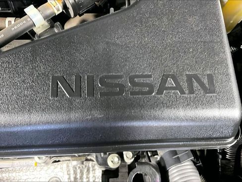 Used 2019 Nissan Rogue SV w/ Premium Package FWD image 30
