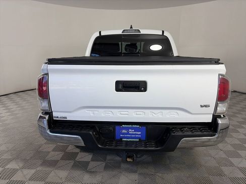 Used 2023 Toyota Tacoma TRD Off-Road image 6