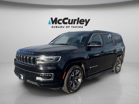 Used 2024 Jeep Wagoneer Series III AWD/4WD image 1