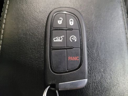 Used 2021 Jeep Cherokee Limited AWD/4WD image 32