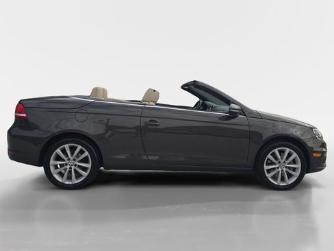 Used 2014 Volkswagen Eos Komfort image 2