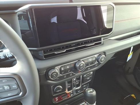 New 2026 Jeep Wrangler Unlimited Rubicon AWD/4WD image 15