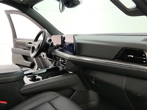 Used 2025 Chevrolet Tahoe LT w/ Comfort Package image 43