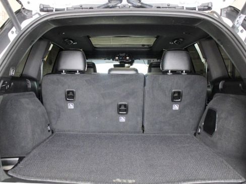 Certified 2022 Jeep Grand Cherokee Summit w/ Luxury Tech Group V image 8