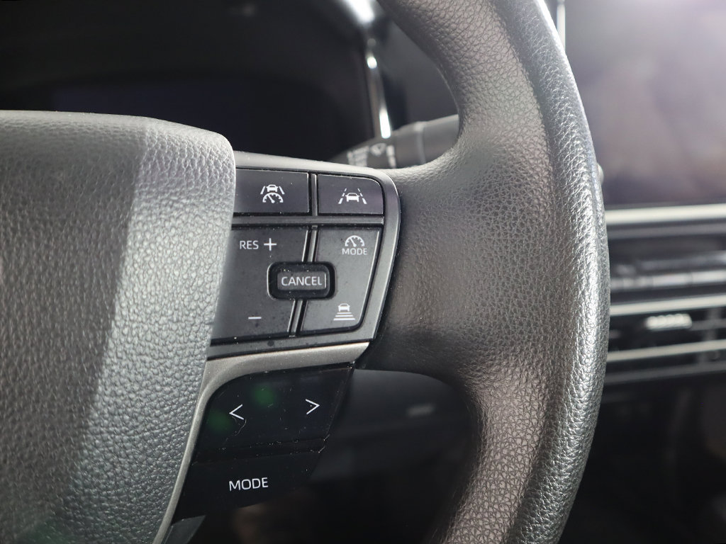 Used 2025 Toyota Camry LE AWD/4WD image 38
