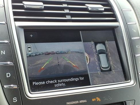 Used 2020 Lincoln Nautilus Reserve AWD/4WD image 6