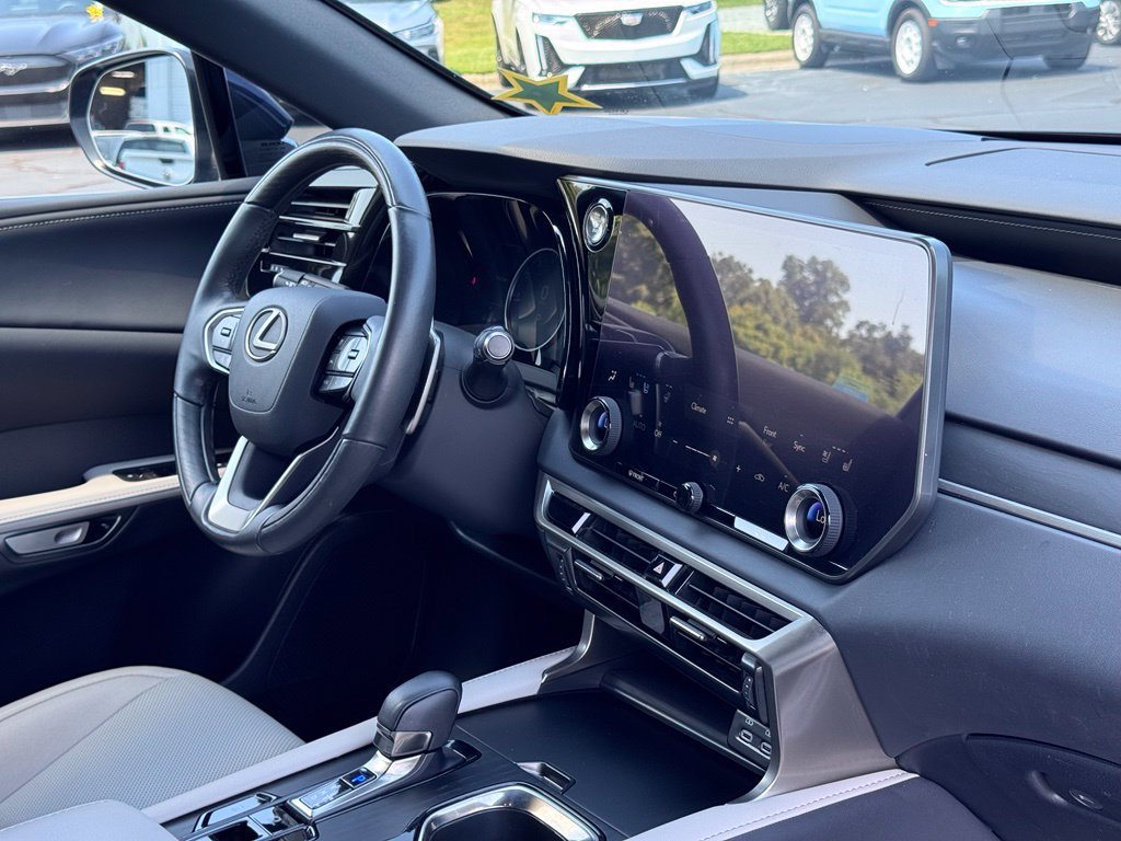 Used 2023 Lexus RX 350 Premium w/ Accessory Package (Z1) FWD image 6