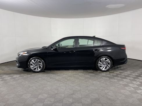 Used 2025 Subaru Legacy Limited image 3