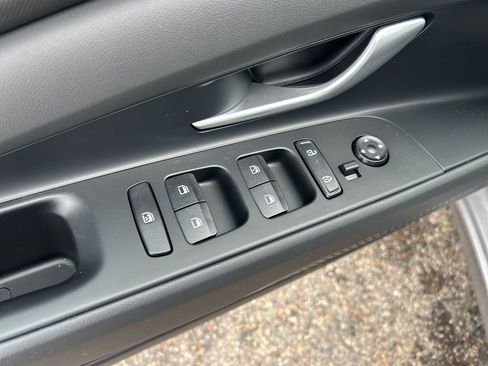 New 2026 Hyundai Elantra Limited image 9