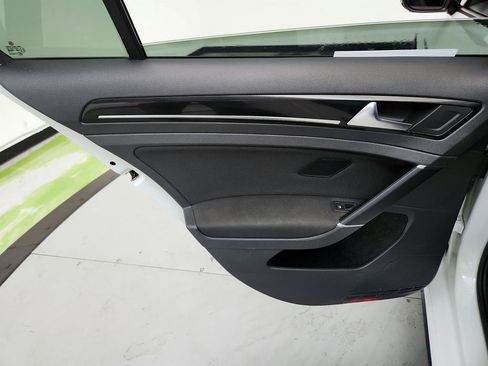 Used 2017 Volkswagen GTI S FWD image 22