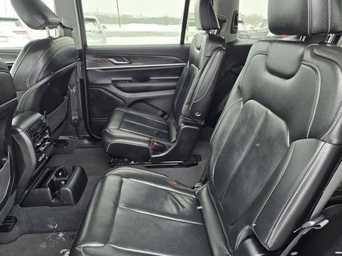 Used 2023 Jeep Grand Cherokee L Limited image 25