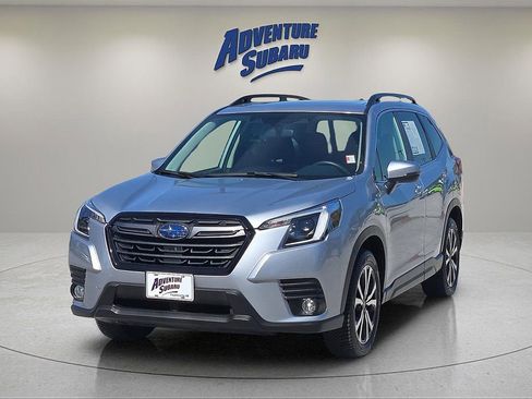 Used 2023 Subaru Forester Limited AWD/4WD image 2