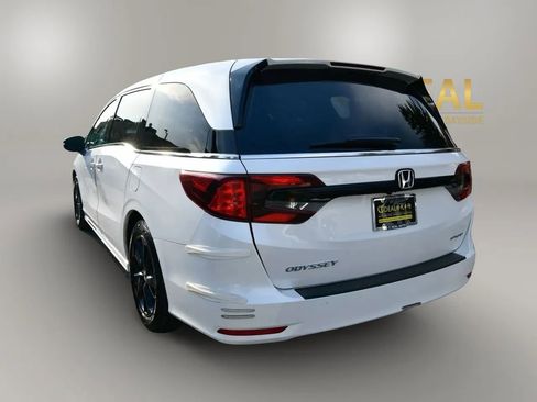 Used 2023 Honda Odyssey Sport image 5
