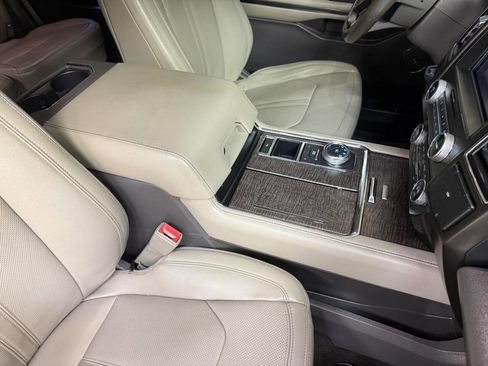 Used 2018 Ford Expedition Limited w/ Equipment Group 301A image 59