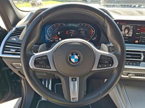 Used 2022 BMW X5 xDrive40i w/ M Sport Package AWD/4WD image 21