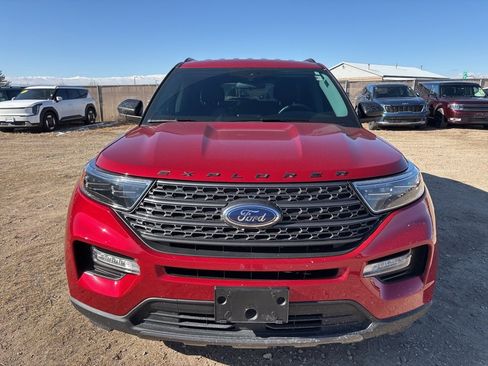 Used 2023 Ford Explorer XLT w/ Equipment Group 202A image 8