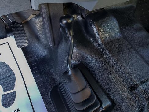 Used 2016 Ford F250 XL w/ XL Appearance Package image 11