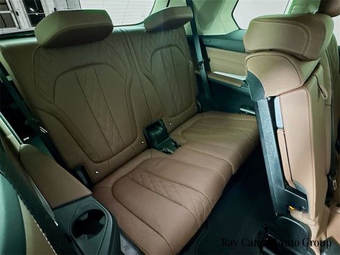 Certified 2022 BMW X7 xDrive40i w/ Premium Package image 29