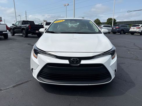 Used 2024 Toyota Corolla LE FWD image 3