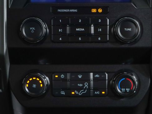 Used 2021 Ford F250 XLT image 21