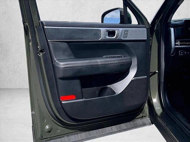 Used 2024 Hyundai Santa Fe Limited FWD image 17