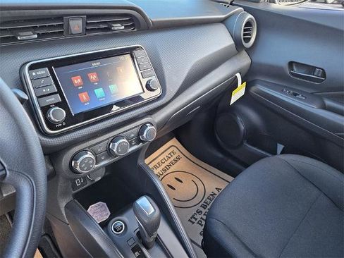 Certified 2025 Nissan Kicks Play S image 19