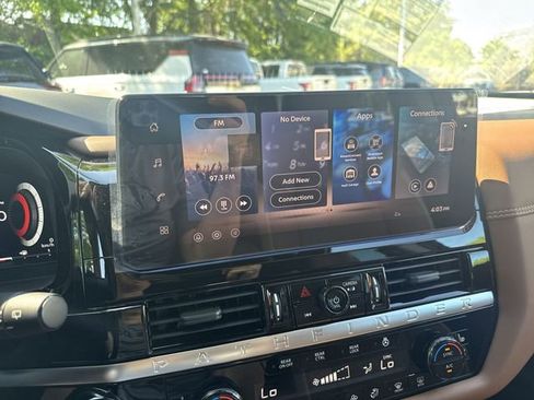 New 2026 Nissan Pathfinder Platinum AWD/4WD image 24