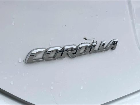 Used 2018 Toyota Corolla SE FWD image 31